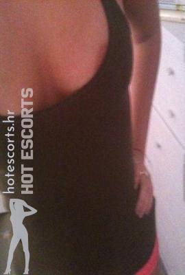 Svilena Nina  Escort Vrboska