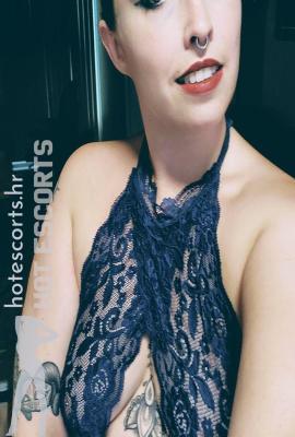 Baršun Dora Escort Omiš